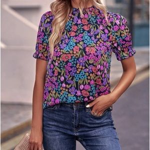 New floral print short sleeve top